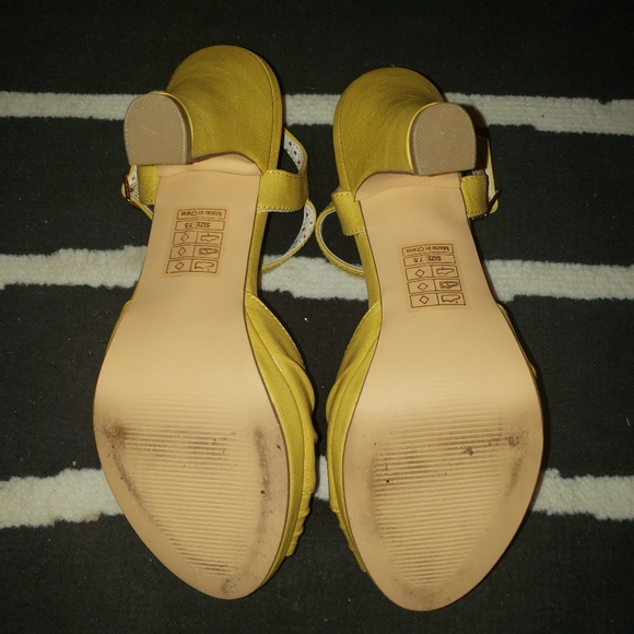 Yellow Heels - Picture 2 of 3